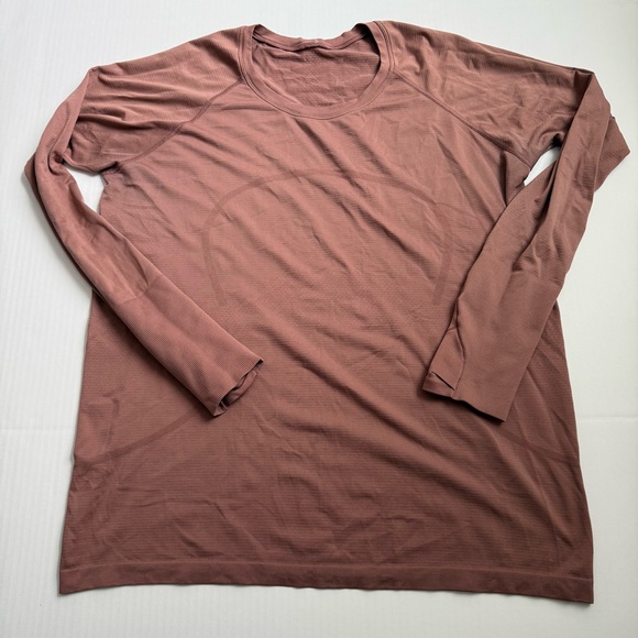 lululemon athletica Tops - Lululemon Seamless Long Sleeve Swiftly Running Top Rust Thumbholes Athletic